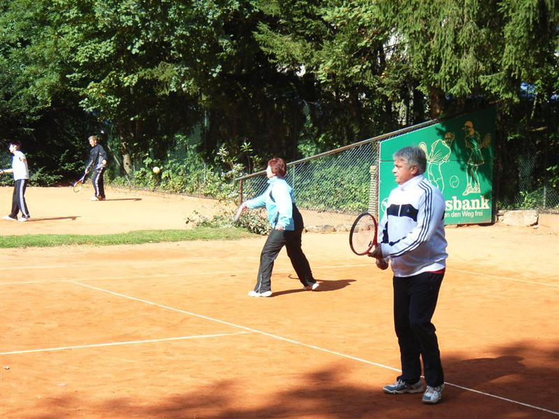 Schleifchentuniere 44